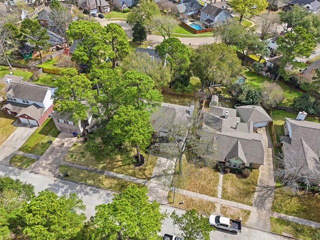 15606 Lago Villa Drive, Tomball, TX 77377