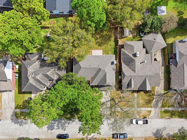 15606 Lago Villa Drive, Tomball, TX 77377