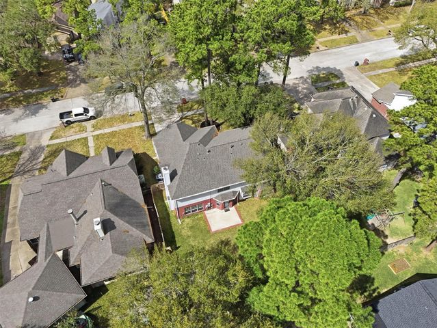 15606 Lago Villa Drive, Tomball, TX 77377