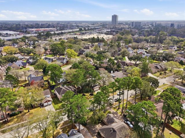 15606 Lago Villa Drive, Tomball, TX 77377