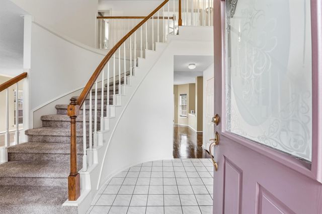 15606 Lago Villa Drive, Tomball, TX 77377