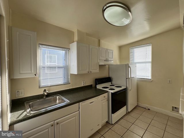 1819 D ST NE, Washington, DC 20002
