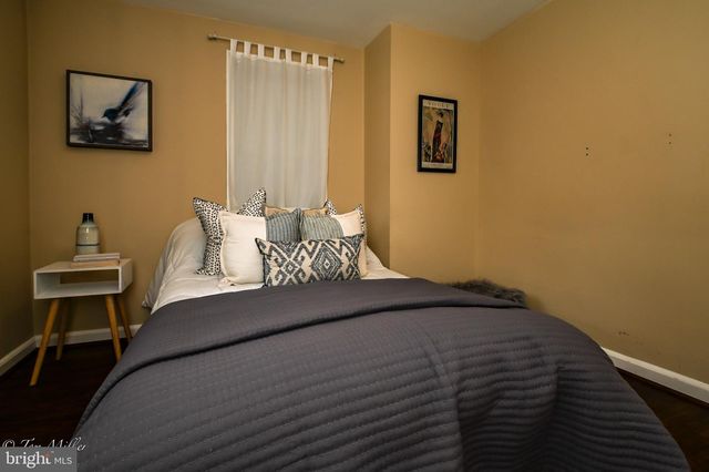 5815 LOCHLEA RD, Baltimore, MD 21209