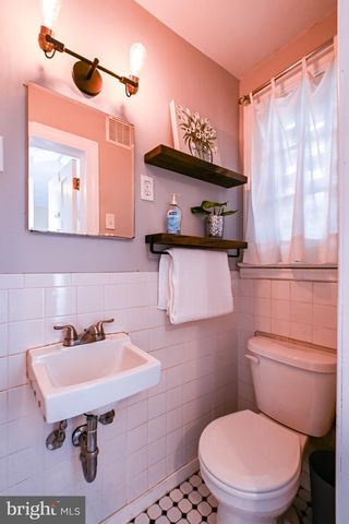 5815 LOCHLEA RD, Baltimore, MD 21209