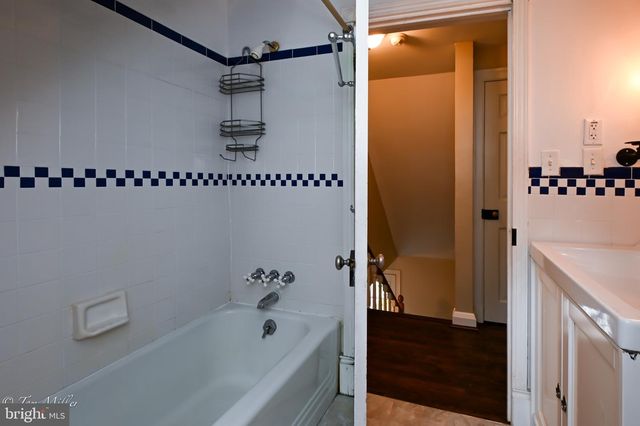 5815 LOCHLEA RD, Baltimore, MD 21209