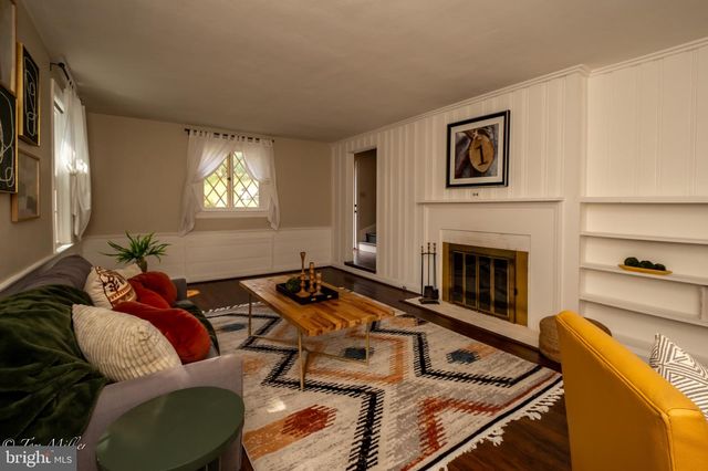 5815 LOCHLEA RD, Baltimore, MD 21209