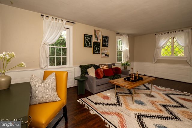 5815 LOCHLEA RD, Baltimore, MD 21209