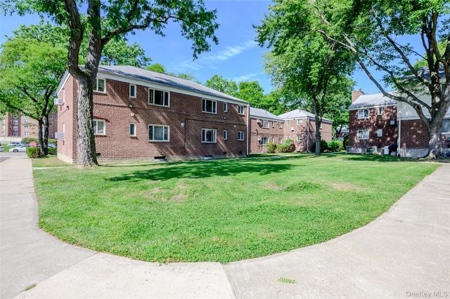18-11 212 Street 101, Bayside, NY 11360