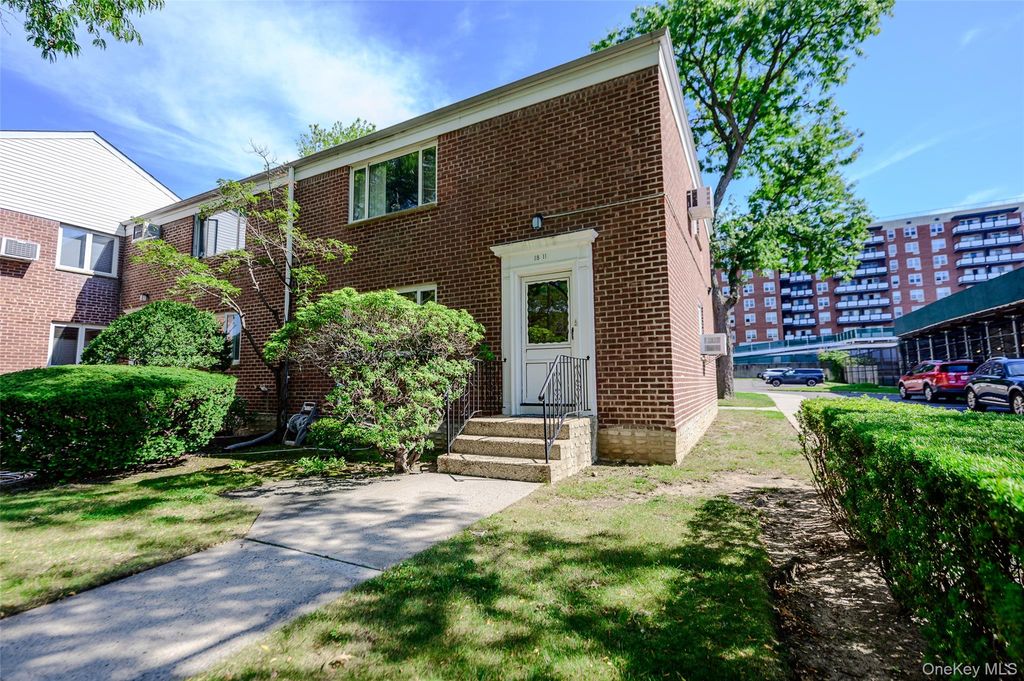 18-11 212 Street 101, Bayside, NY 11360 — photo 2