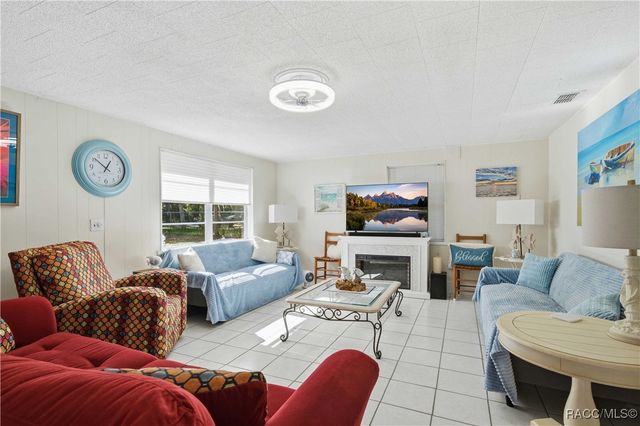 9791 W Cedar Street, Crystal River, FL 34428