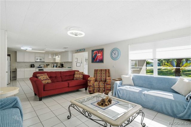 9791 W Cedar Street, Crystal River, FL 34428