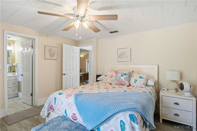 9791 W Cedar Street, Crystal River, FL 34428