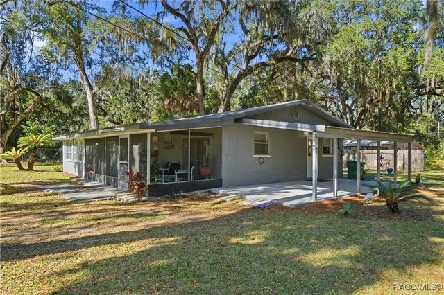 9791 W Cedar Street, Crystal River, FL 34428