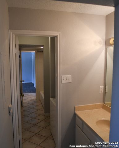 11610 Vance Jackson Rd Apt 506, San Antonio, TX 78230