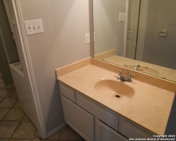 11610 Vance Jackson Rd Apt 506, San Antonio, TX 78230
