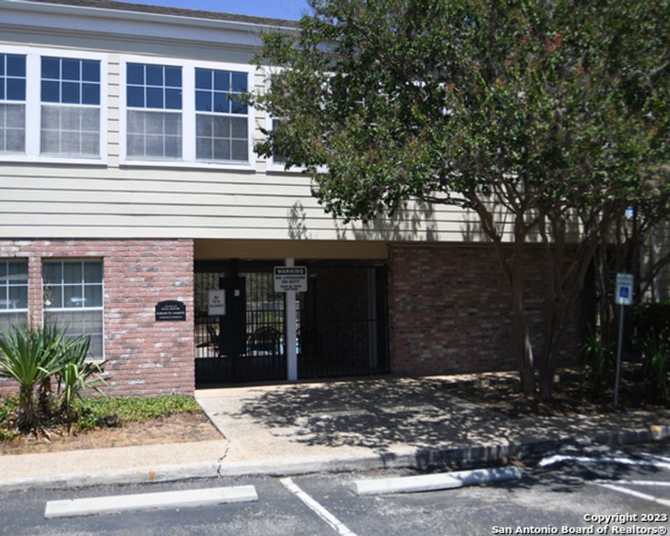 11610 Vance Jackson Rd Apt 506, San Antonio, TX 78230