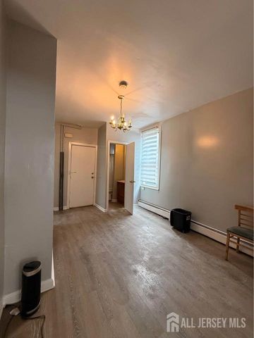 53 Hassart Street, New Brunswick, NJ 08901