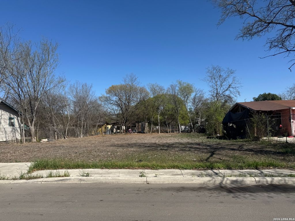 230 & 226 Dolores Ave, San Antonio, TX 78228