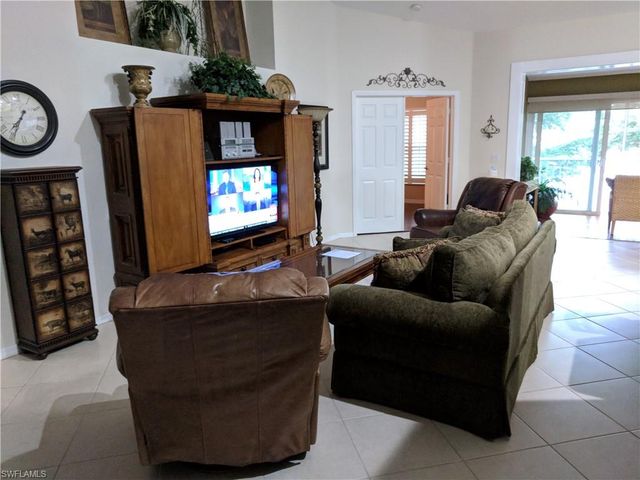 5660 Northboro DR 202, Naples, FL 34110