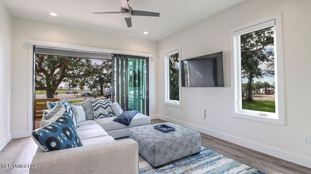 132 Markham Drive, Gulfport, MS 39507