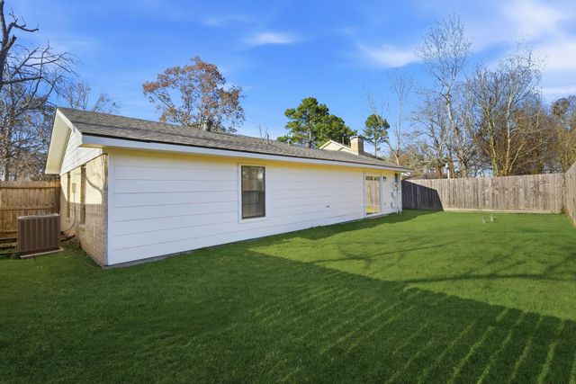 17530 S Compass Rose Circle, Crosby, TX 77532