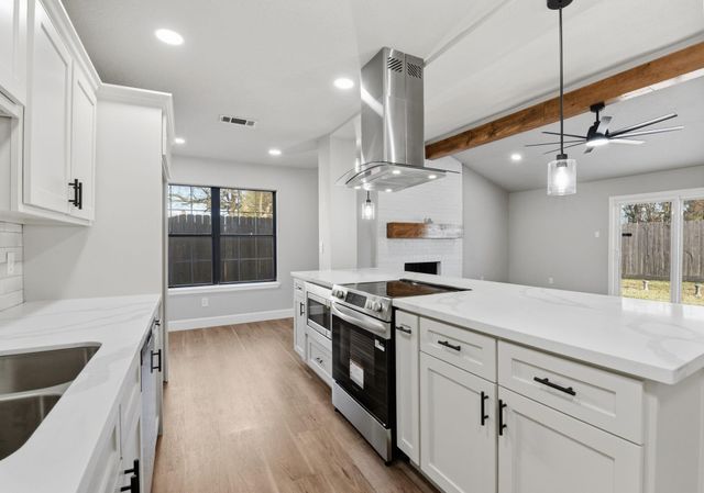 17530 S Compass Rose Circle, Crosby, TX 77532