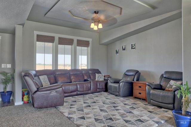 29492 Farmway, Caldwell, ID 83607