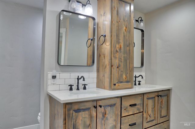 29492 Farmway, Caldwell, ID 83607