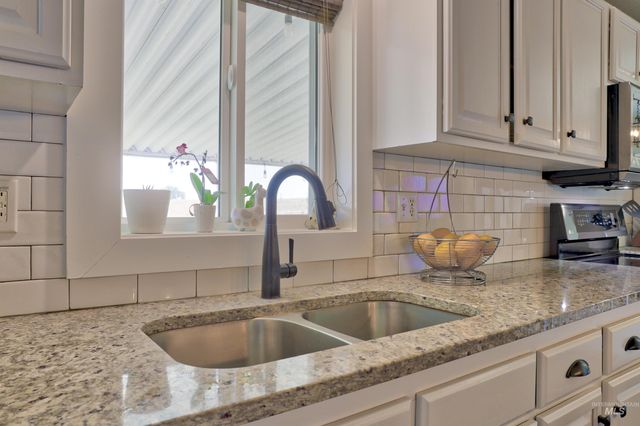 29492 Farmway, Caldwell, ID 83607