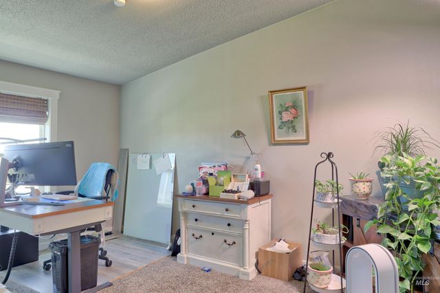 29492 Farmway, Caldwell, ID 83607