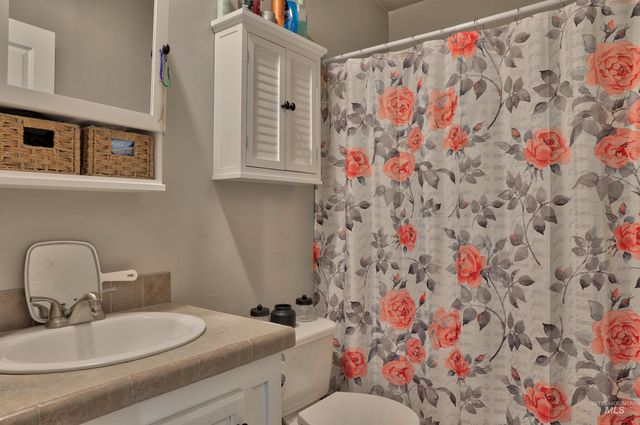 29492 Farmway, Caldwell, ID 83607