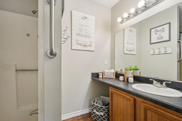1624 Aquarena Springs DR B111, San Marcos, TX 78666