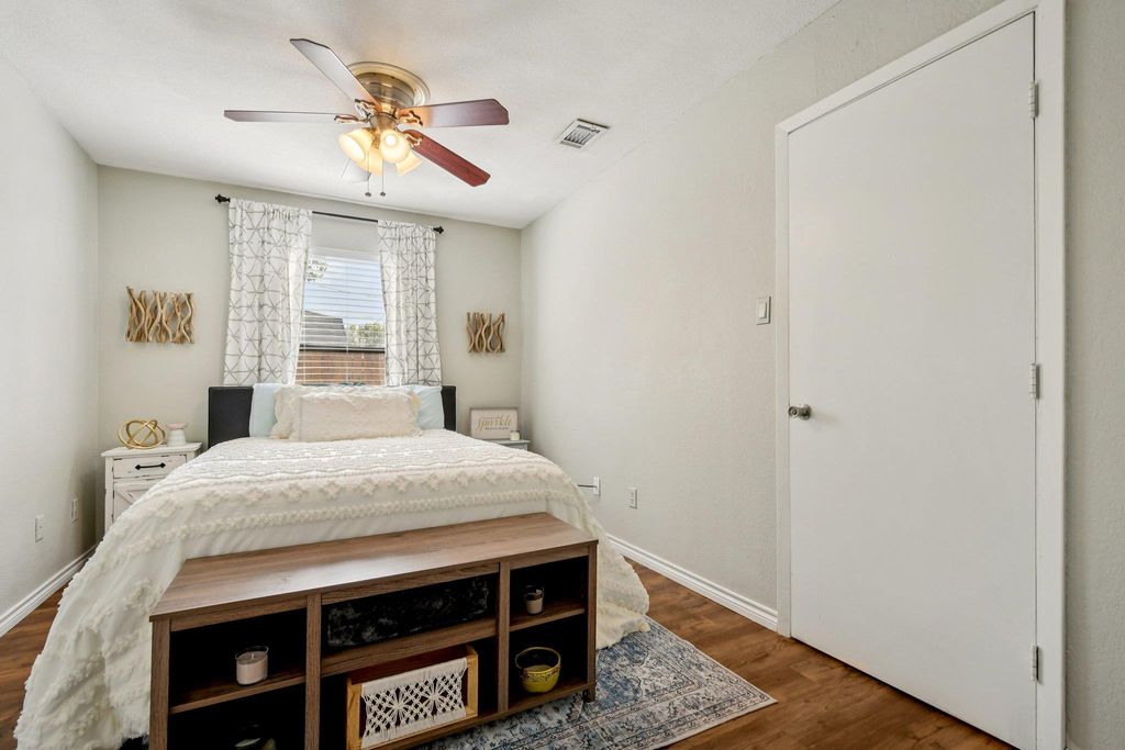 1624 Aquarena Springs DR B111, San Marcos, TX 78666