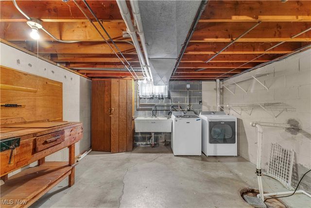 27984 Wisteria Drive, North Olmsted, OH 44070