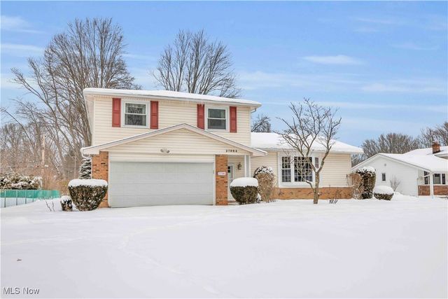 27984 Wisteria Drive, North Olmsted, OH 44070