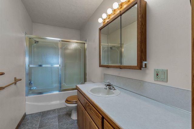 191 SW Cascade Lane, Madras, OR 97741