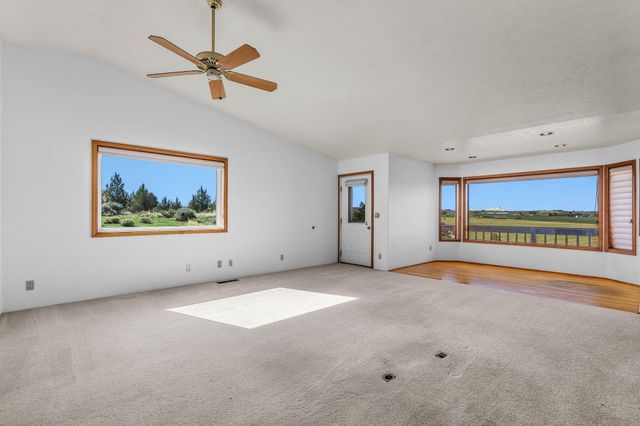 191 SW Cascade Lane, Madras, OR 97741
