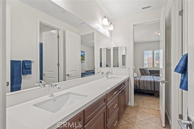 5568 Ozawa, La Palma, CA 90623