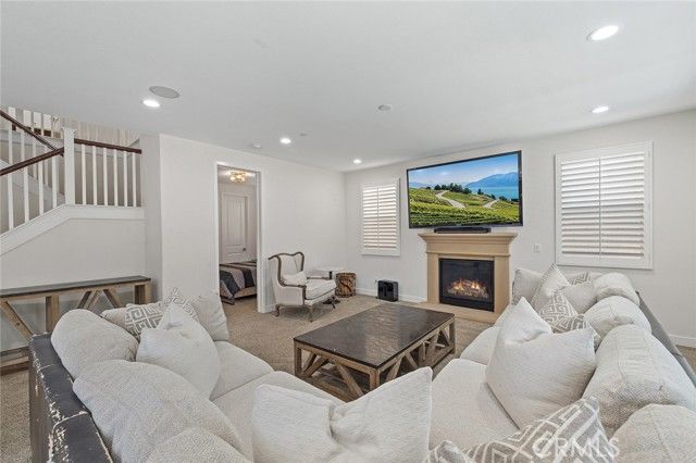 5568 Ozawa, La Palma, CA 90623