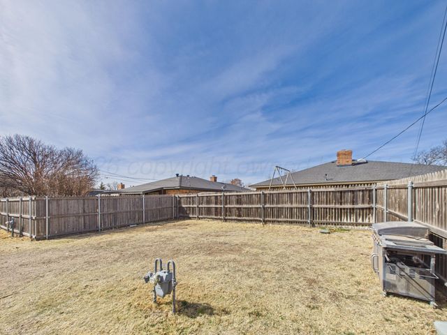 2522 N EVERGREEN Street, Pampa, TX 79065