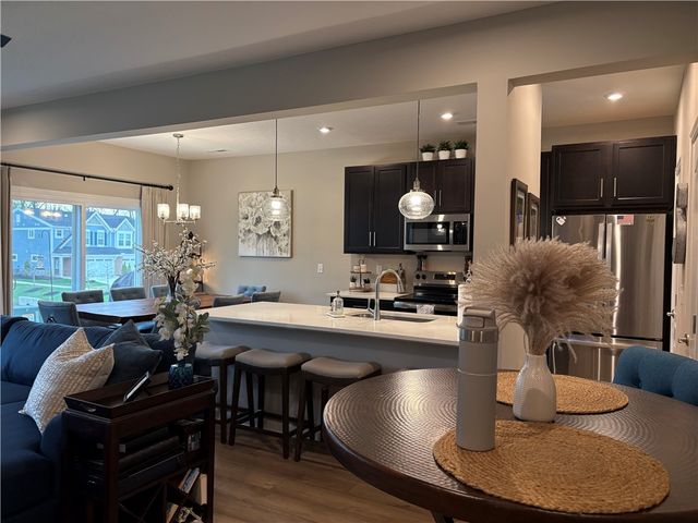 1630 S Golden Clove Bend, Sugarcreek Twp, OH 45305