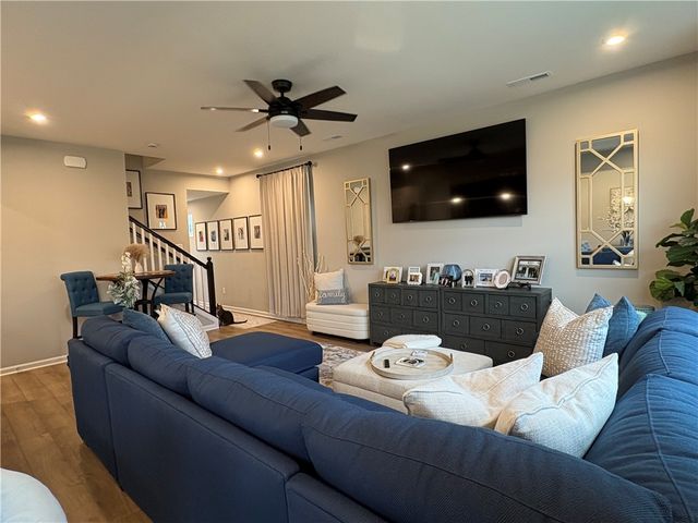 1630 S Golden Clove Bend, Sugarcreek Twp, OH 45305