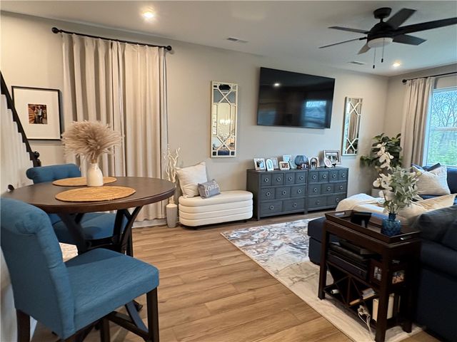 1630 S Golden Clove Bend, Sugarcreek Twp, OH 45305