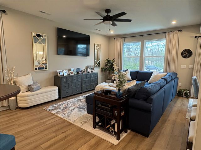 1630 S Golden Clove Bend, Sugarcreek Twp, OH 45305