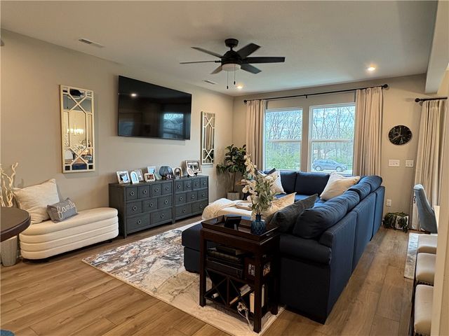 1630 S Golden Clove Bend, Sugarcreek Twp, OH 45305