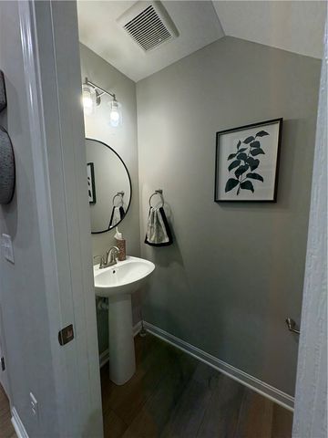 1630 S Golden Clove Bend, Sugarcreek Twp, OH 45305