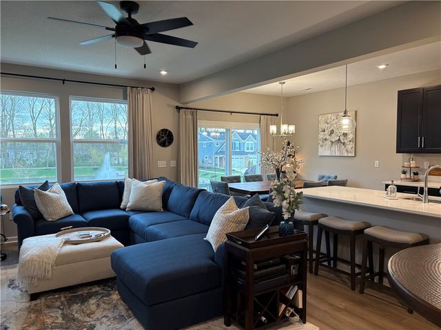 1630 S Golden Clove Bend, Sugarcreek Twp, OH 45305