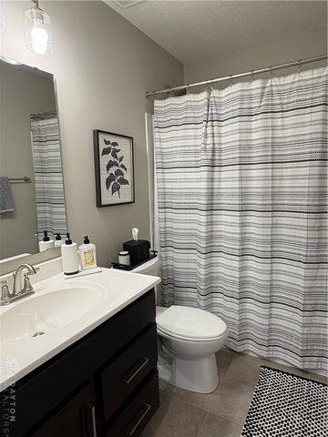 1630 S Golden Clove Bend, Sugarcreek Twp, OH 45305