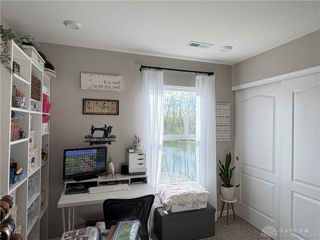 1630 S Golden Clove Bend, Sugarcreek Twp, OH 45305