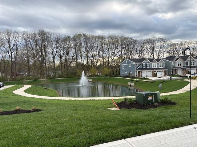 1630 S Golden Clove Bend, Sugarcreek Twp, OH 45305